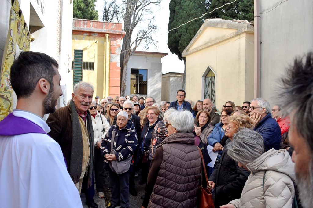 L’ultimo abbraccio a Lorenza Delfina Rozzi: Opi Catanzaro celebra una vita dedicata alla cura (FOTO) 1 Opi Catanzaro omaggio Rozzi due