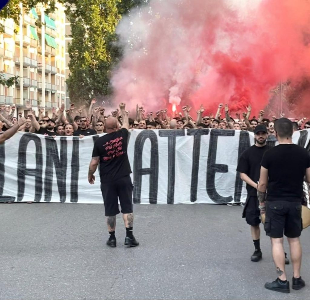 Terremoto in casa Milan: la Curva Sud insorge contro Cardinale e sogna il ritorno di Maldini e Galliani 1 PHOTO 2026 05 27 14 34 25 1