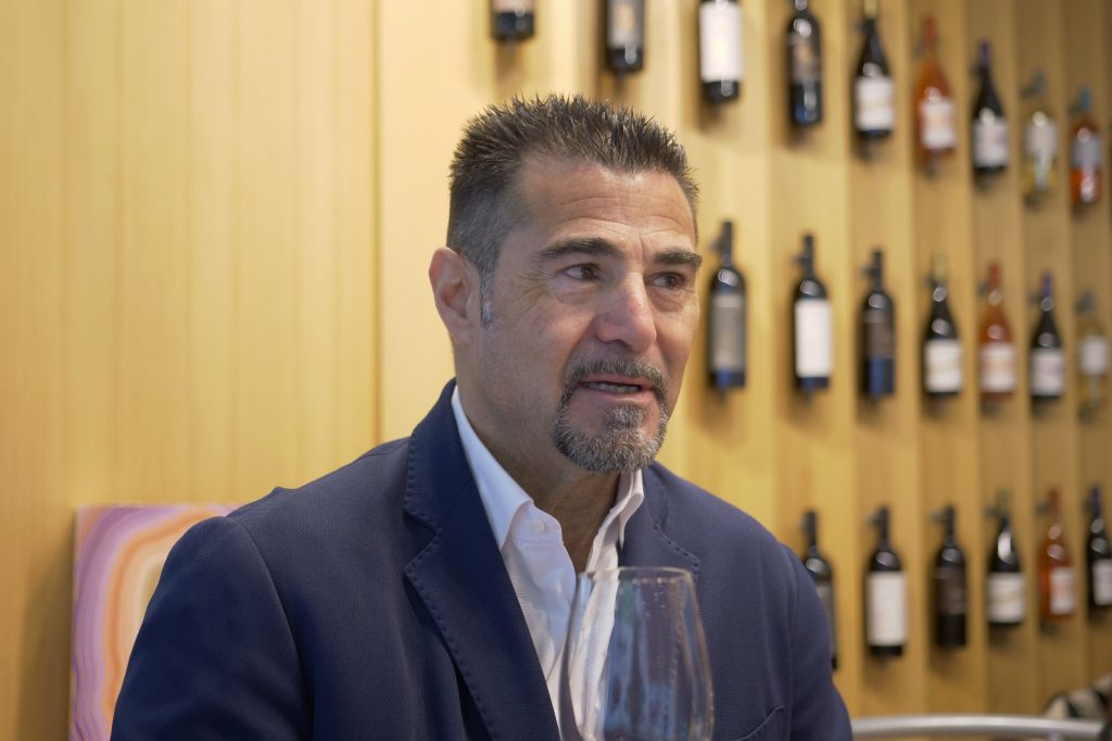 b933f8c3 e702 4ad1 b0f4 0ce720c9b8b0