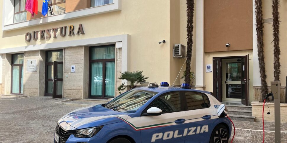 Post Office Employee Arrested for Scamming Elderly - News Directory 3