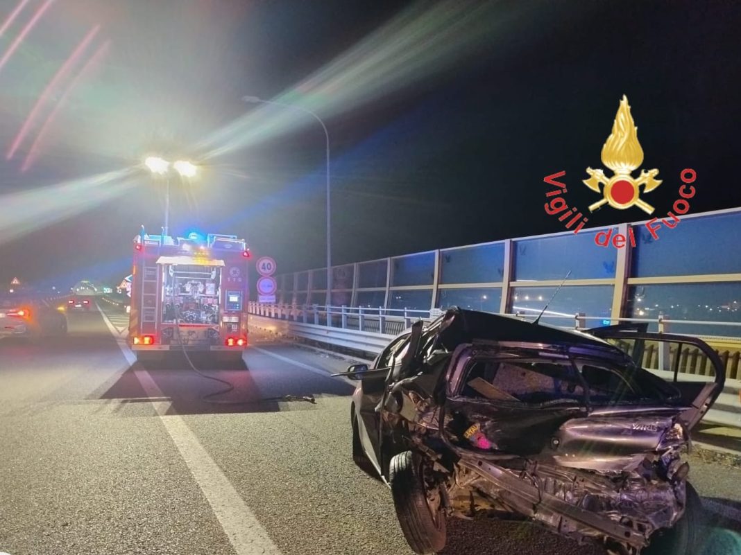 Doppio incidente nella notte sulla statale 106 a Catanzaro: quattro ...