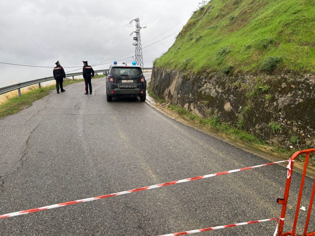Maltempo in Calabria, Carabinieri protagonisti: al centro dei soccorsi nella provincia di Catanzaro (FOTO-VIDEO) 2 Carabinieri CZ2