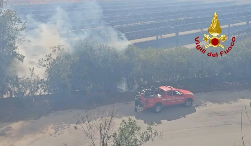 Vigili del Fuoco Crotone incendio 106