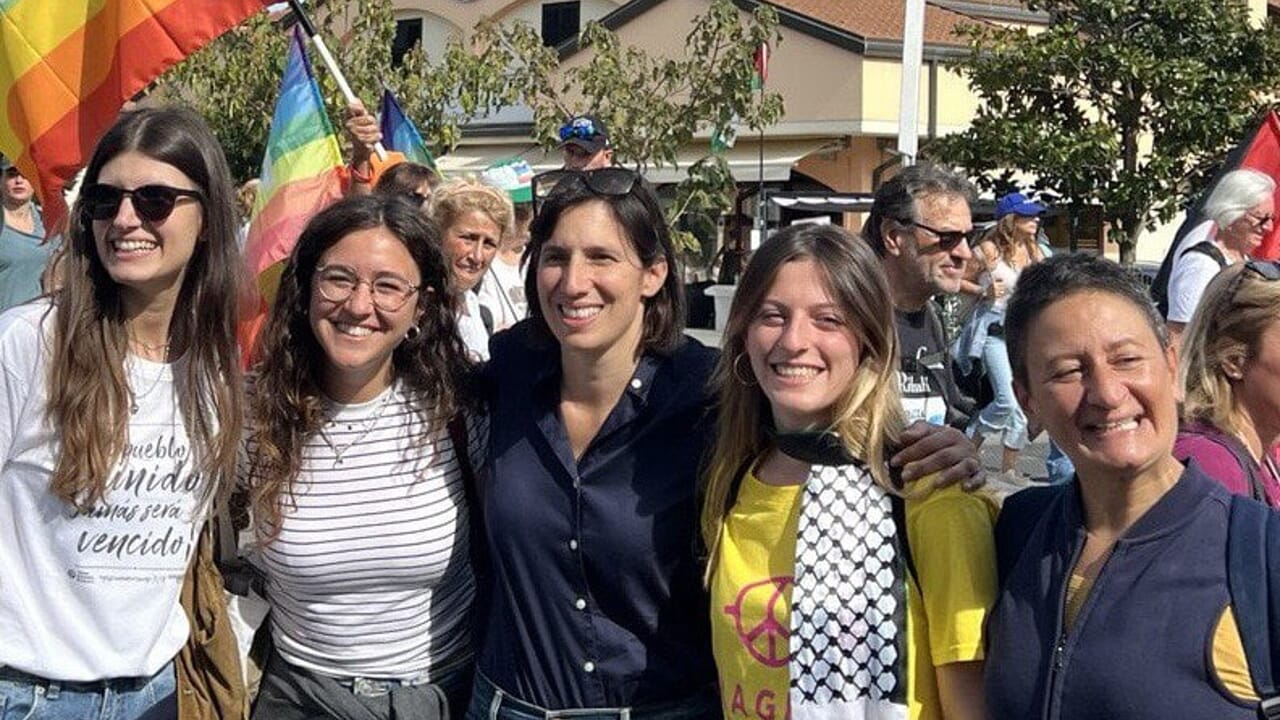 la marcia di chi spunta