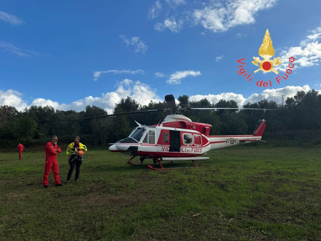 Dispersi tra i boschi di Cittanova: due escursionisti salvati dall’elicottero dei Vigili del Fuoco (FOTO) 2 Zomaro Dispersi 3 1