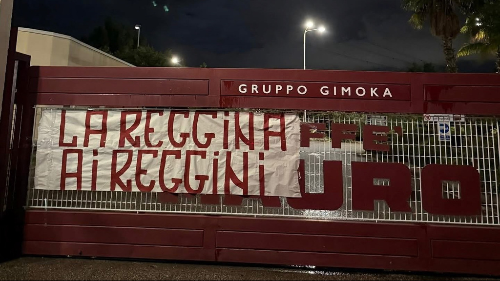 6909abc8302ae-striscioni-reggina-2