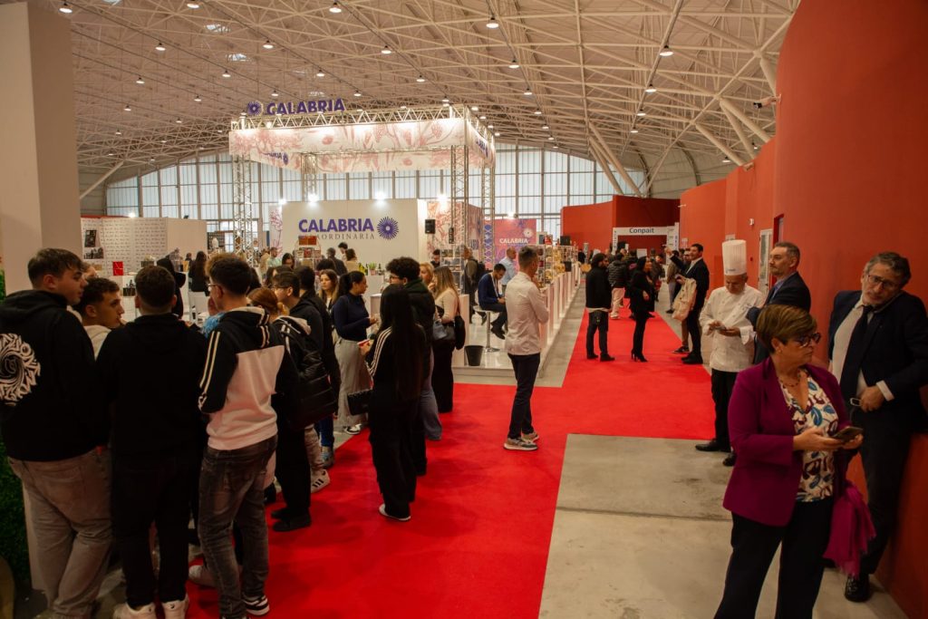 Catanzaro protagonista del gusto: oltre 140 espositori e buyer internazionali al Salone DeGusto (FOTO-VIDEO) 2 DeGusto3