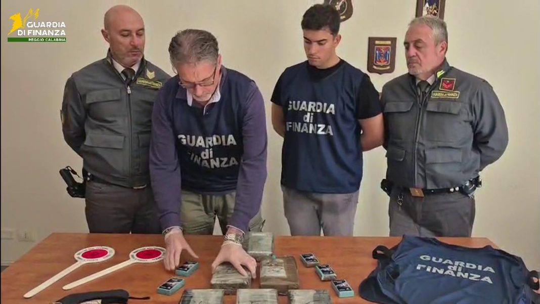 Guardia di Finanza Reggio Calabria, arresto droga