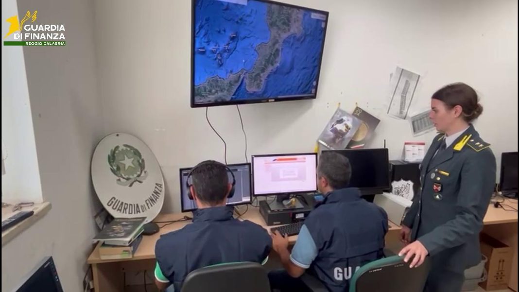 Guardia di Finanza Reggio Calabria, sala operativa arresto