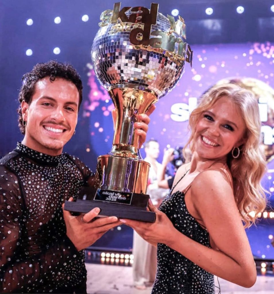 Antonio Careri trionfa a “Let’s Dance”: Gioia Tauro festeggia il suo ballerino internazionale (FOTO) 1 Antonio Careri2