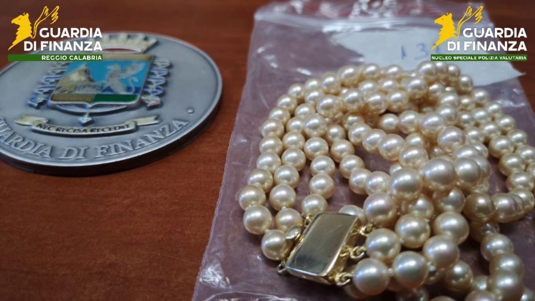 Guardia di Finanza Reggio Calabria, confisca gioielli uno