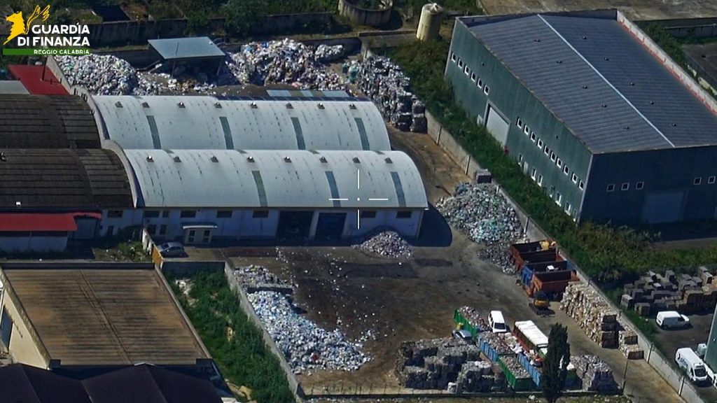 Guardia di Finanza Reggio Calabria sequestro area due