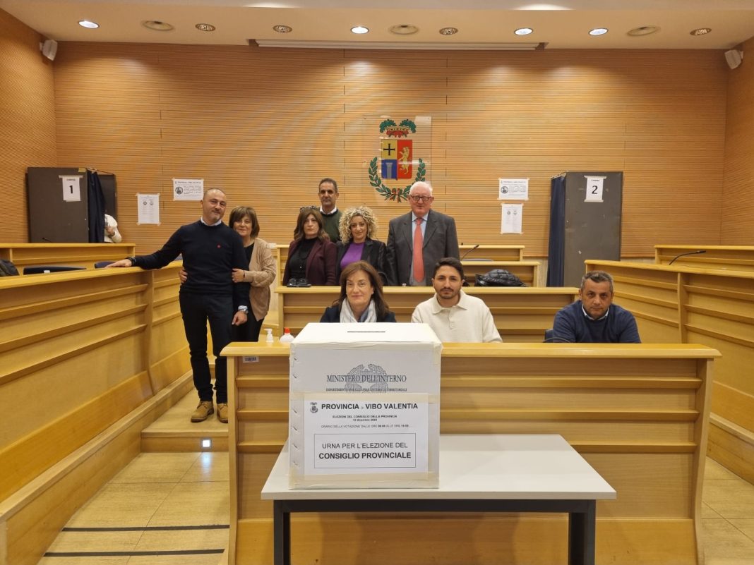 I componenti dell'ufficio lettorale provinciale