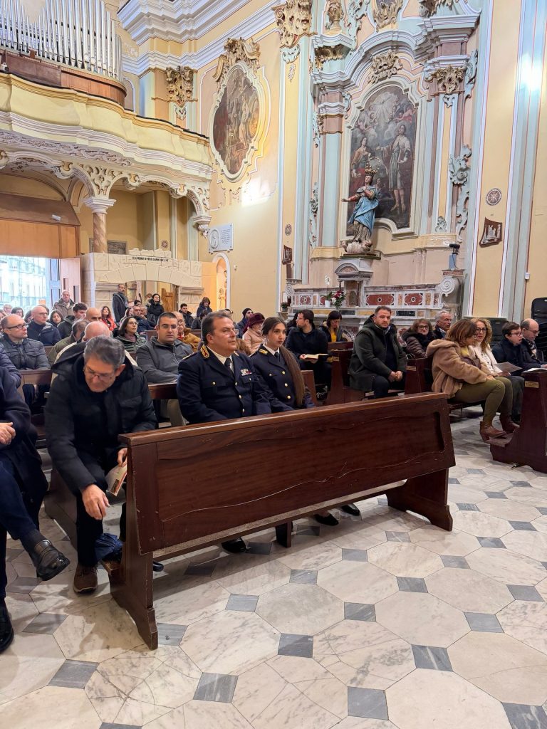 Polizia Crotone messa natale 2025 due