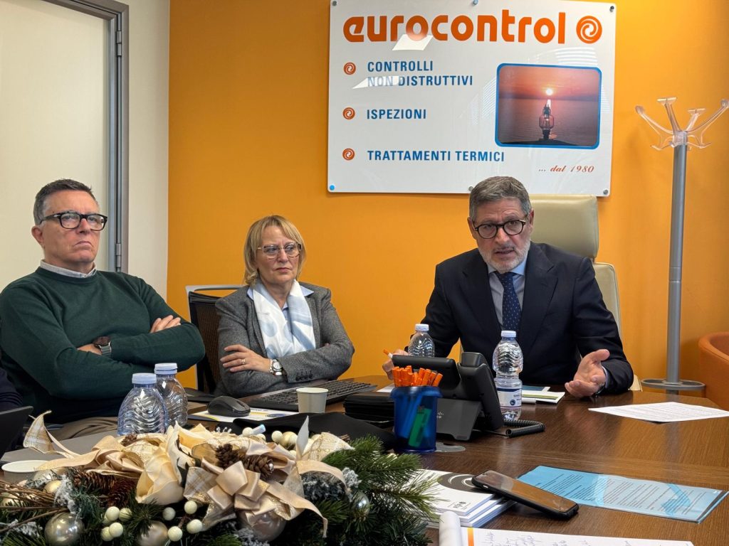 WhatsApp Image 2025 12 12 at 15.45.53