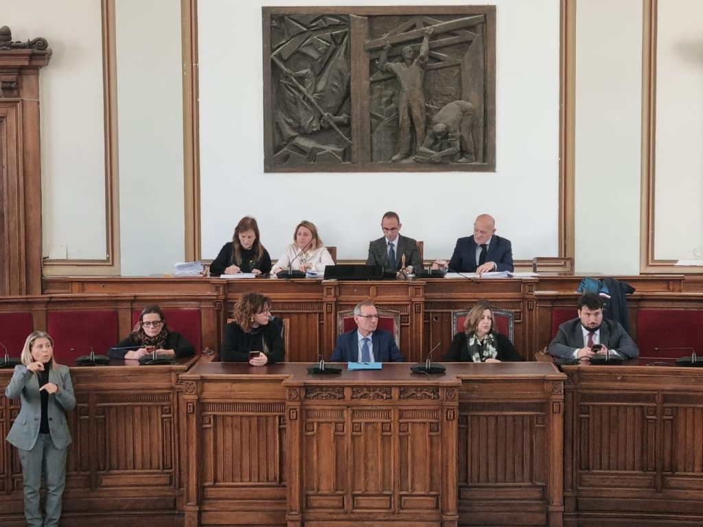 Falcomatà decade da sindaco, il Consiglio vota compatto. Sì unanime anche alle Circoscrizioni (FOTO) 1 consiglio comunale 29 dicembre 2025 2
