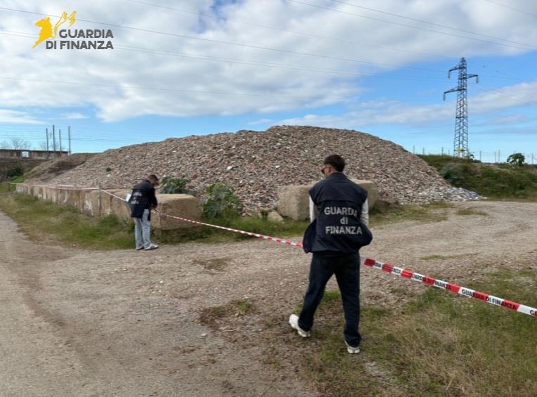 Guardia di Finanza Vibo Valentia sequestro area Paola uno