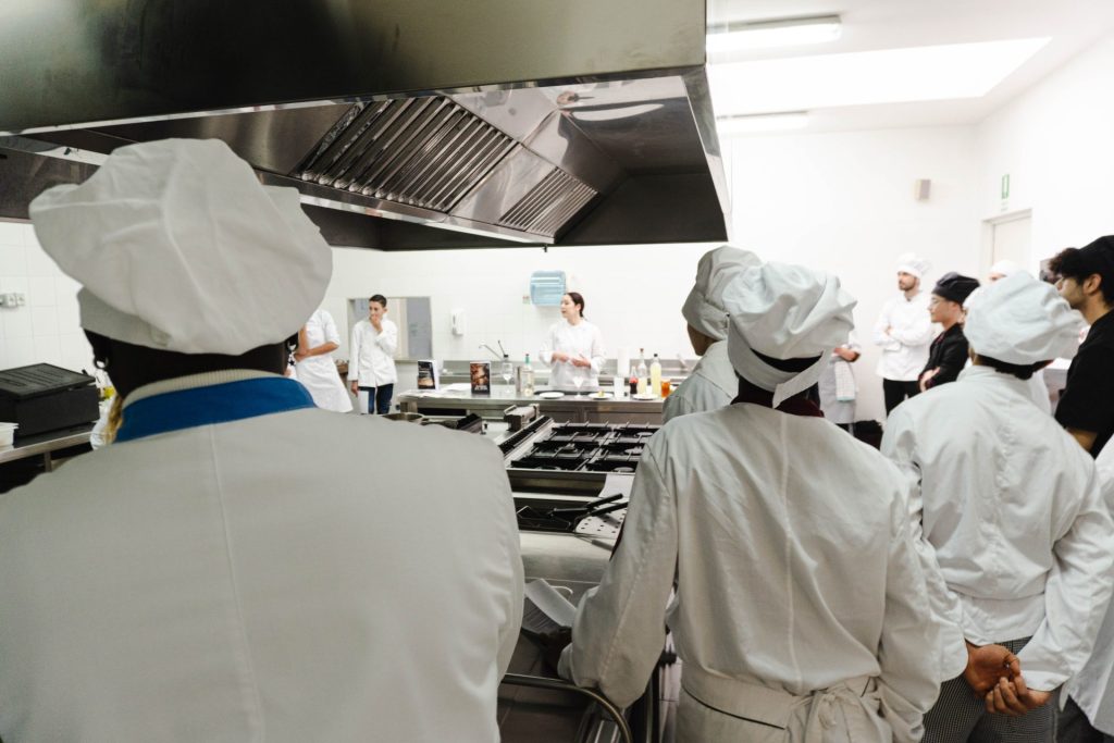 Dalla Calabria una nuova idea di gusto, la chef Mannis presenta Eco e unisce piatto e cocktail 2 Immagine 6