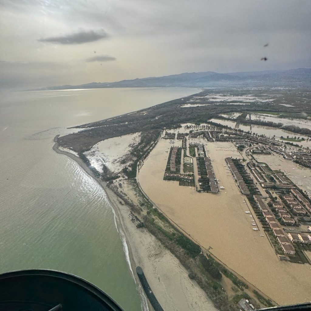 Crati fuori dagli argini, scatta l’allarme rosso a Cassano: evacuati i Laghi di Sibari (FOTO) 2 Laghi2