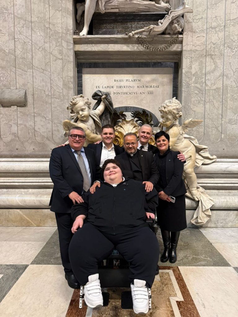 Mariano con Papa due