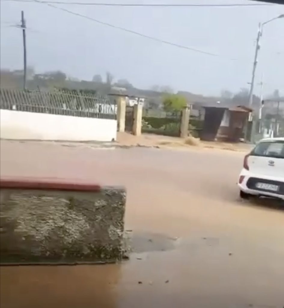 Cosentino sotto scacco: Altomonte allagata tra fango e fiumi in piena. Disagi anche a Cerisano e San Fili (FOTO) 2 Senza nome1