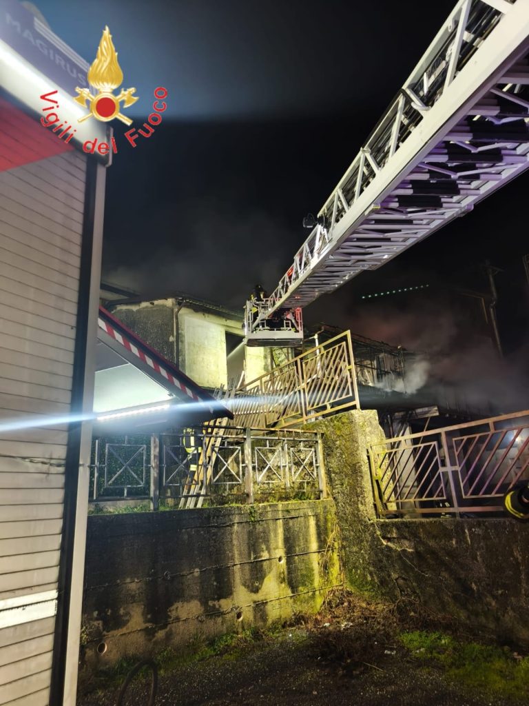 Vigili del Fuoco Catanzaro incendio Soveria Mannelli due