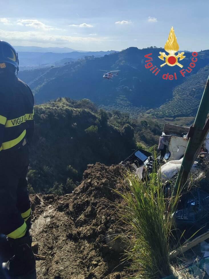Camion precipitato in burrone a Catanzaro, Procura dispone autopsia su imprenditore per chiarire le cause dell’incidente 2 WhatsApp Image 2026 02 27 at 07.56.16