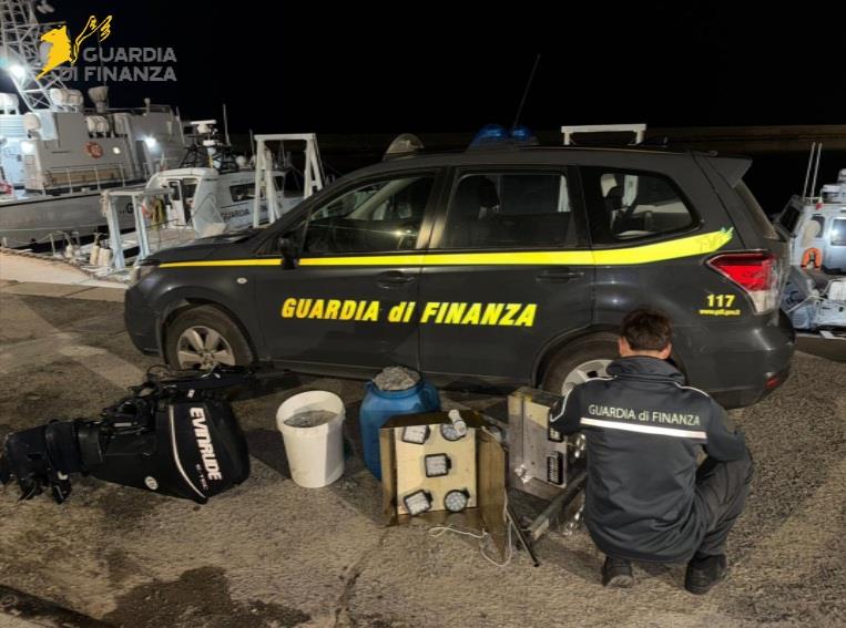 Guardia di FInanza Vibo Valentia pesca illegale Crotonese tre