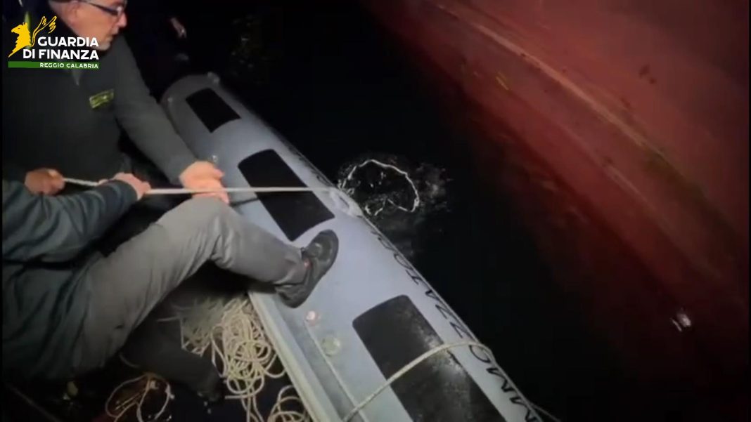 Guardia di Finanza Reggio Calabria, droga porto Gioia Tauro due