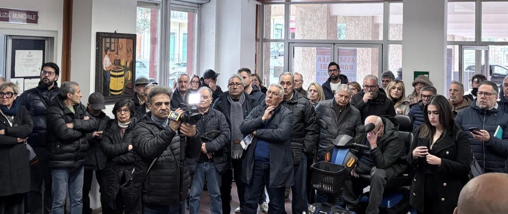 Ospedale di Polistena sotto attacco: 2.400 cittadini denunciati per rivendicare servizi essenziali (FOTO) 2 Polistena5