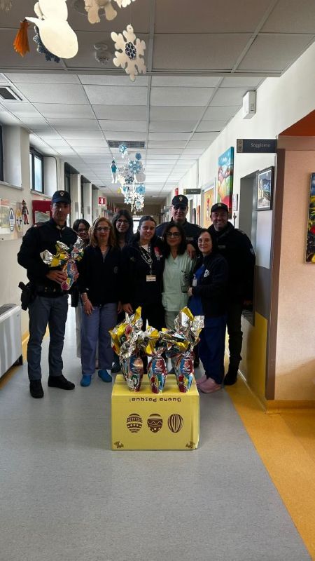 Polizia in corsia: tra sorrisi e speranza uova di Pasqua per i bambini ricoverati a Catanzaro (FOTO) 1 Polizia Catanzaro uova pasqua ospedali