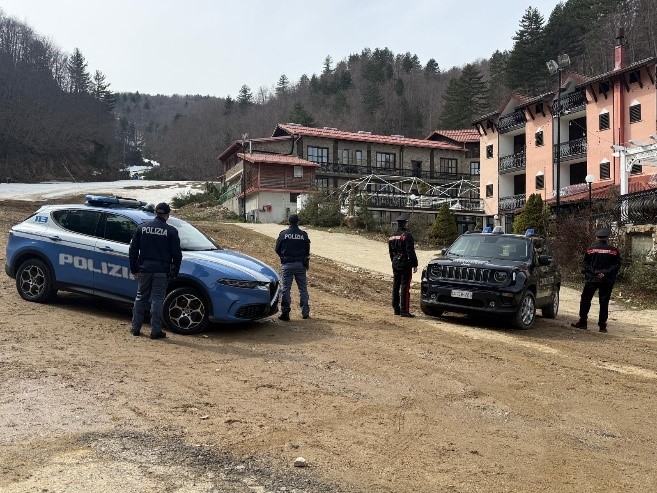 Polizia Crotone chiusura ristorante Cotronei due
