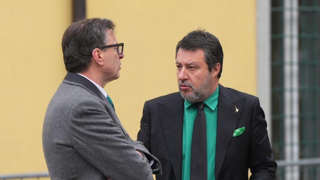 salvini funerali bossi-2