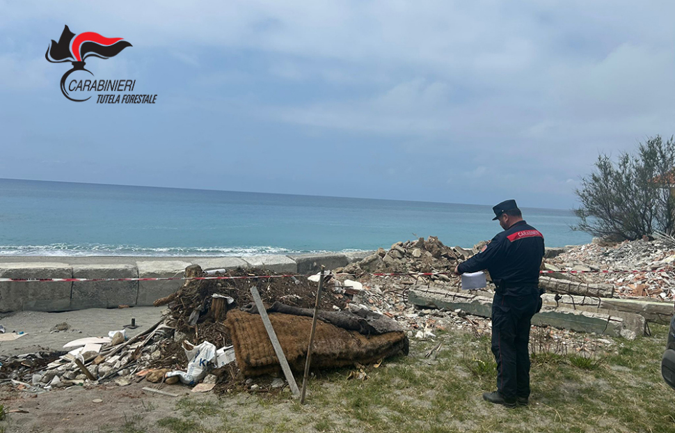 Carabinieri Cosenza rifiuti Fuscaldo due