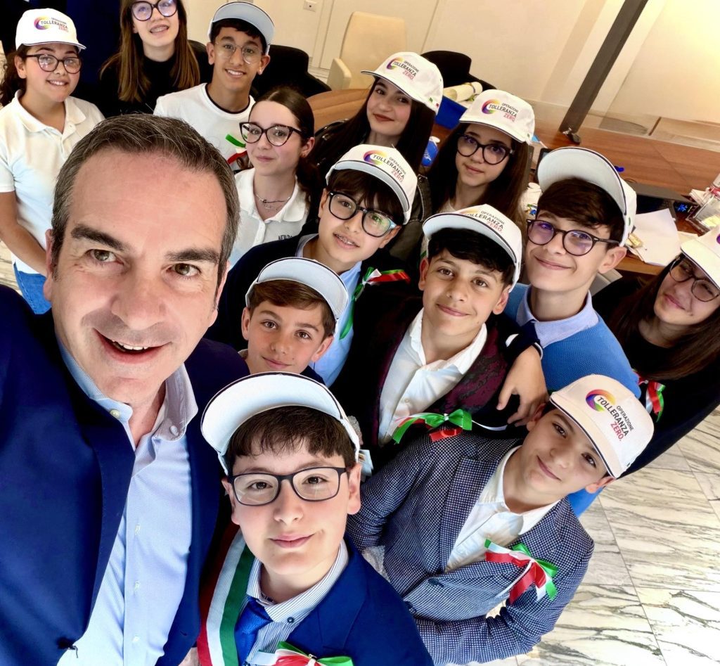 Occhiuto e consiglio ragazzi 1