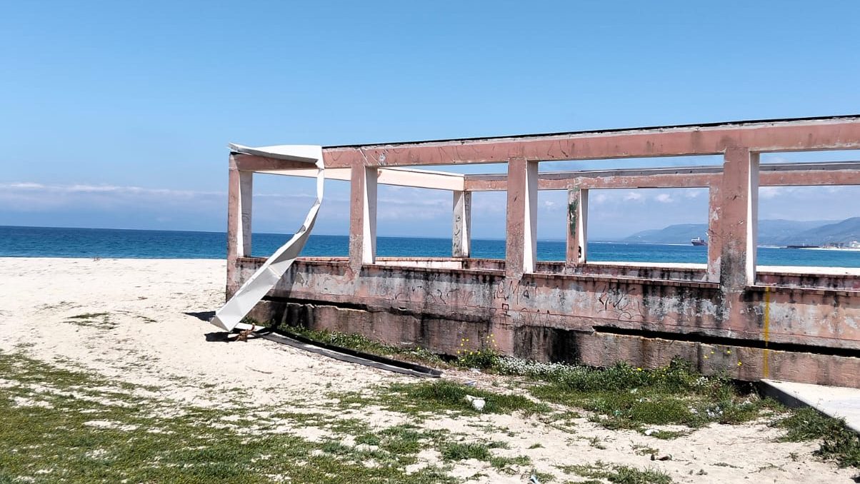 Bivona, il litorale del degrado: la località balneare di Vibo abbandonata a se stessa (FOTO) 1 WhatsApp Image 2026 04 06 at 17.49.02 1 1 edited