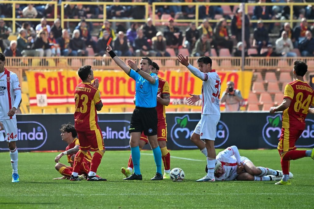 Beffa al "Ceravolo": il Catanzaro domina ma il Monza strappa un pareggio insperato al 96' 1 l107192664264 tml428072744705 396576969941 1775485250941009