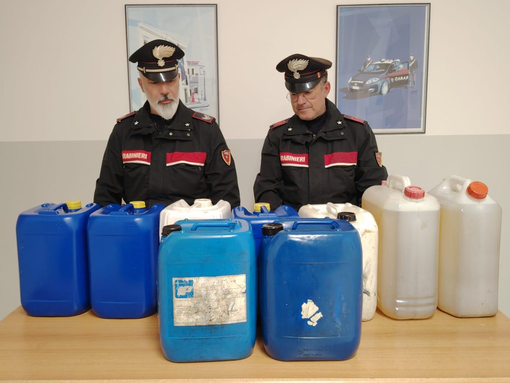 Carabinieri Catanzaro furto gasolio due