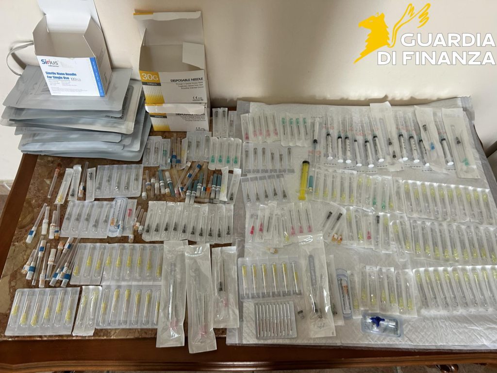 Guardia di Finanza Crotone botulino sequestro tre